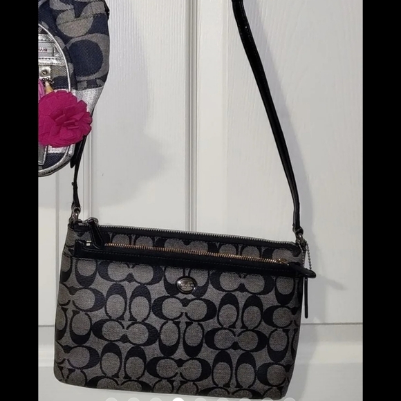 Coach set crossbody bag purse & pouch - Picture 13 of 16